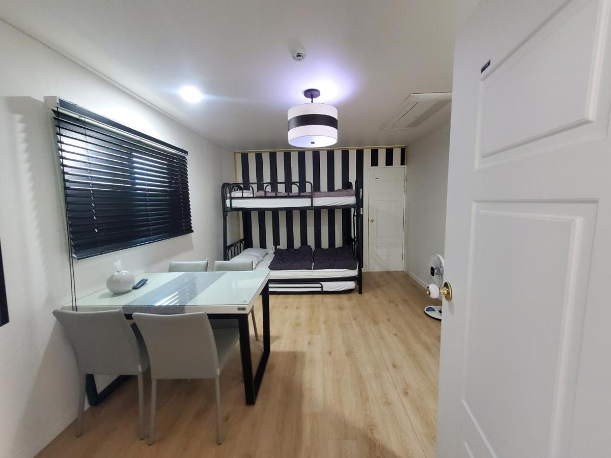 Hanihaus Sinchon-Ri Čedžu Exteriér fotografie